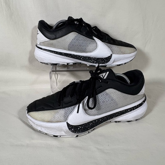 Nike Giannis Freak 5 Men's Basketball Shoes (DX4985-101) Oreo Size 8.5